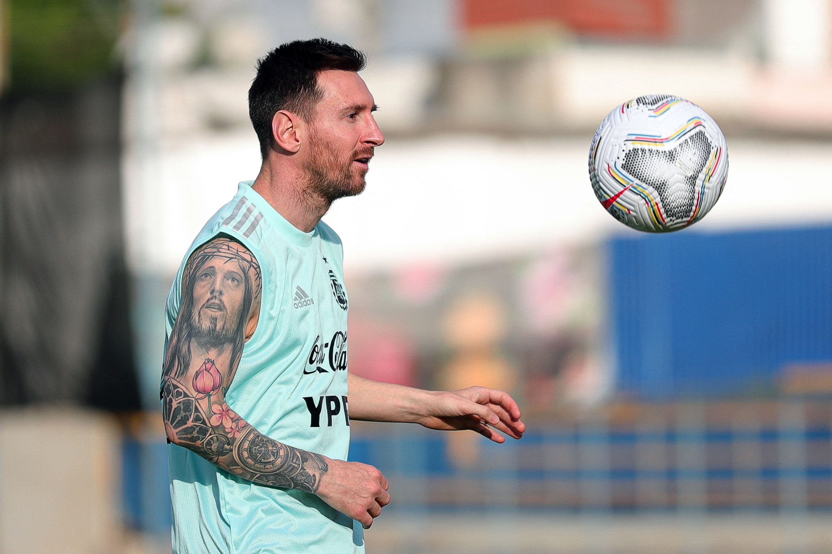 This handout picture released by the Argentinian Football Association (AFA) shows Argentine forward Lionel Messi during a training session in Brasilia, on June 20, 2021. (Photo by - / Argentinian Football Association / AFP) / XGTY / RESTRICTED TO EDITORIAL USE - MANDATORY CREDIT 