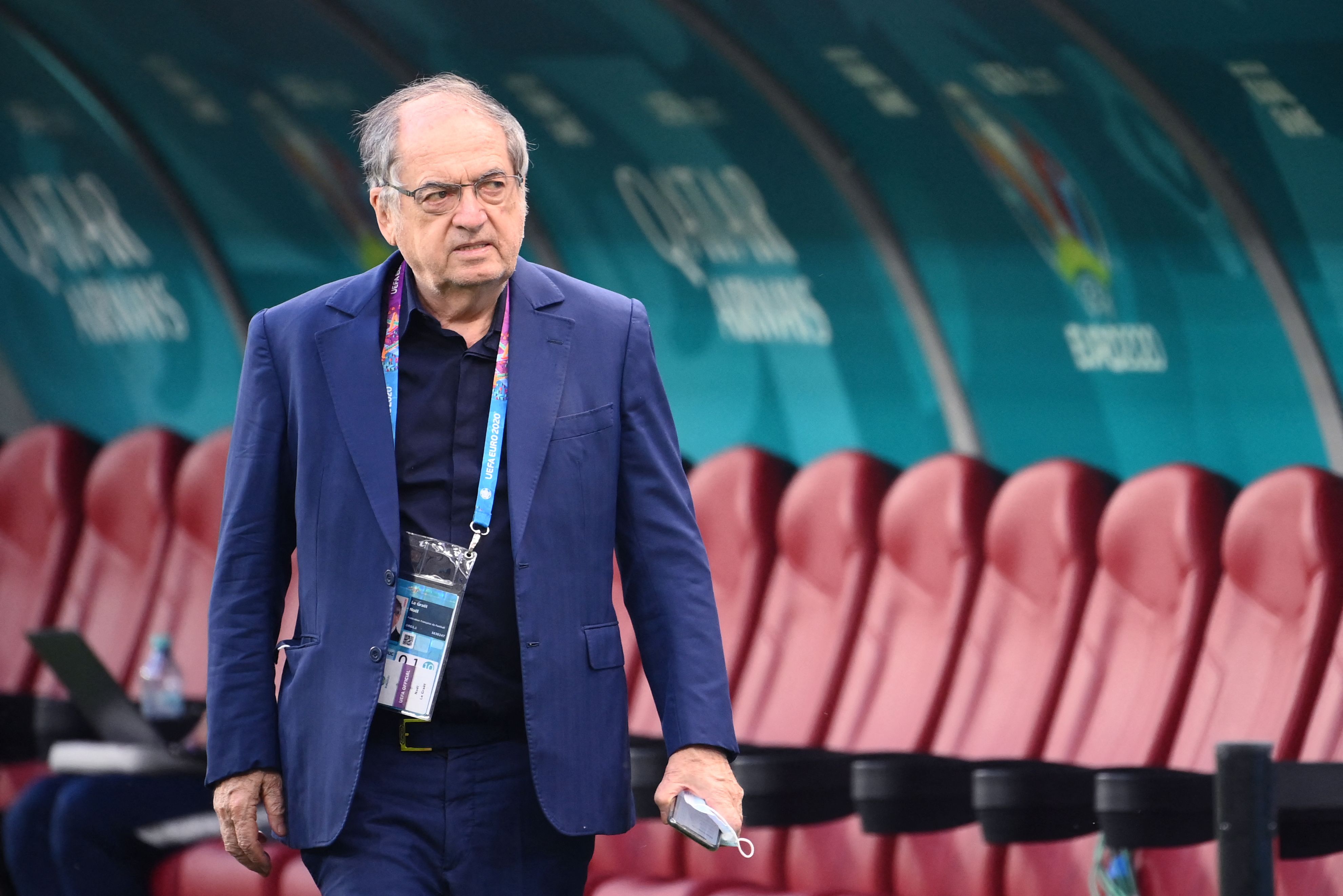 El presidente de la Federación Francesa de Fútbol, Noel Le Graet, dijo que el mundo del deporte, en particular el fútbol, no puede permanecer neutral. "No me opondría a una exclusión de Rusia. Foto Prensa Libre:  AFP.
