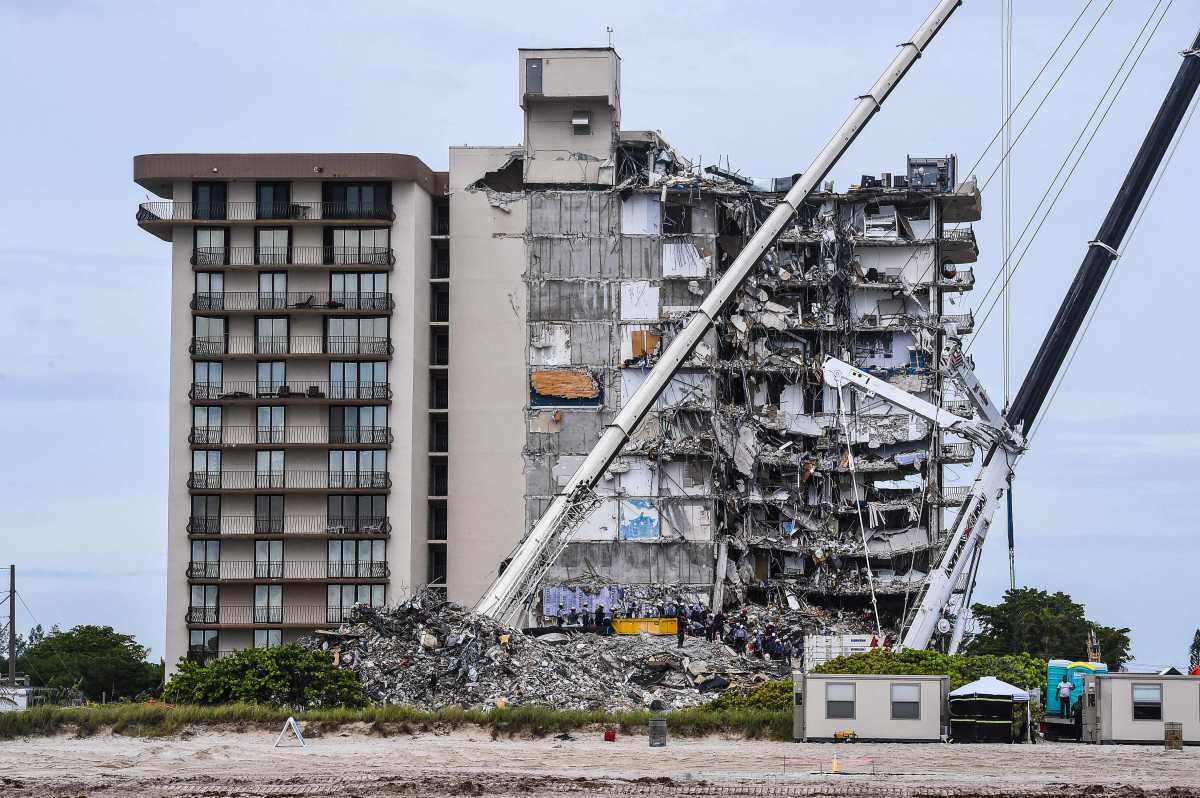 Teoría conspirativa vincula el derrumbe del edificio en Miami con una prueba militar