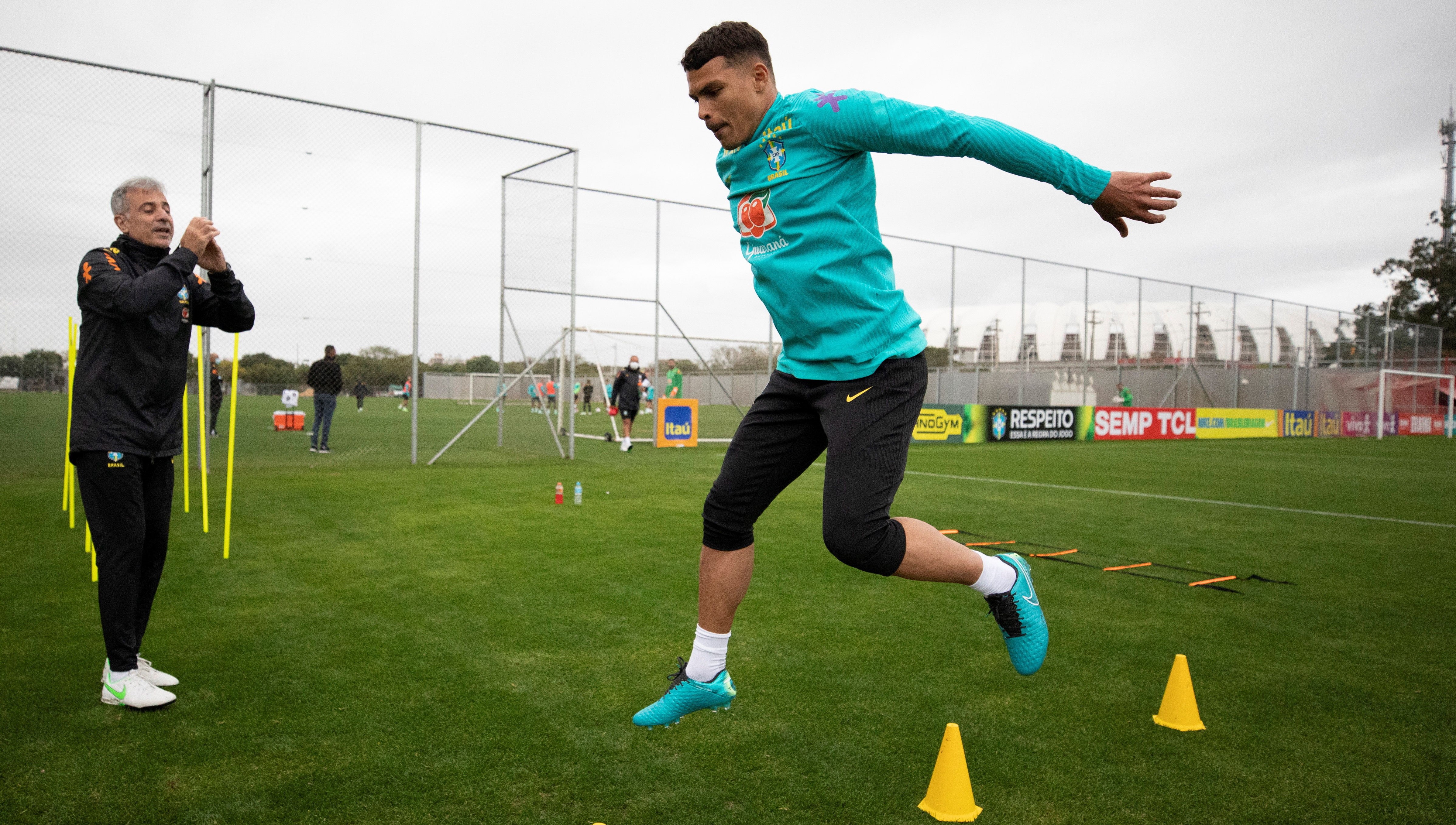 Thiago Silva se reintegra y Brasil realiza primera práctica para Copa América