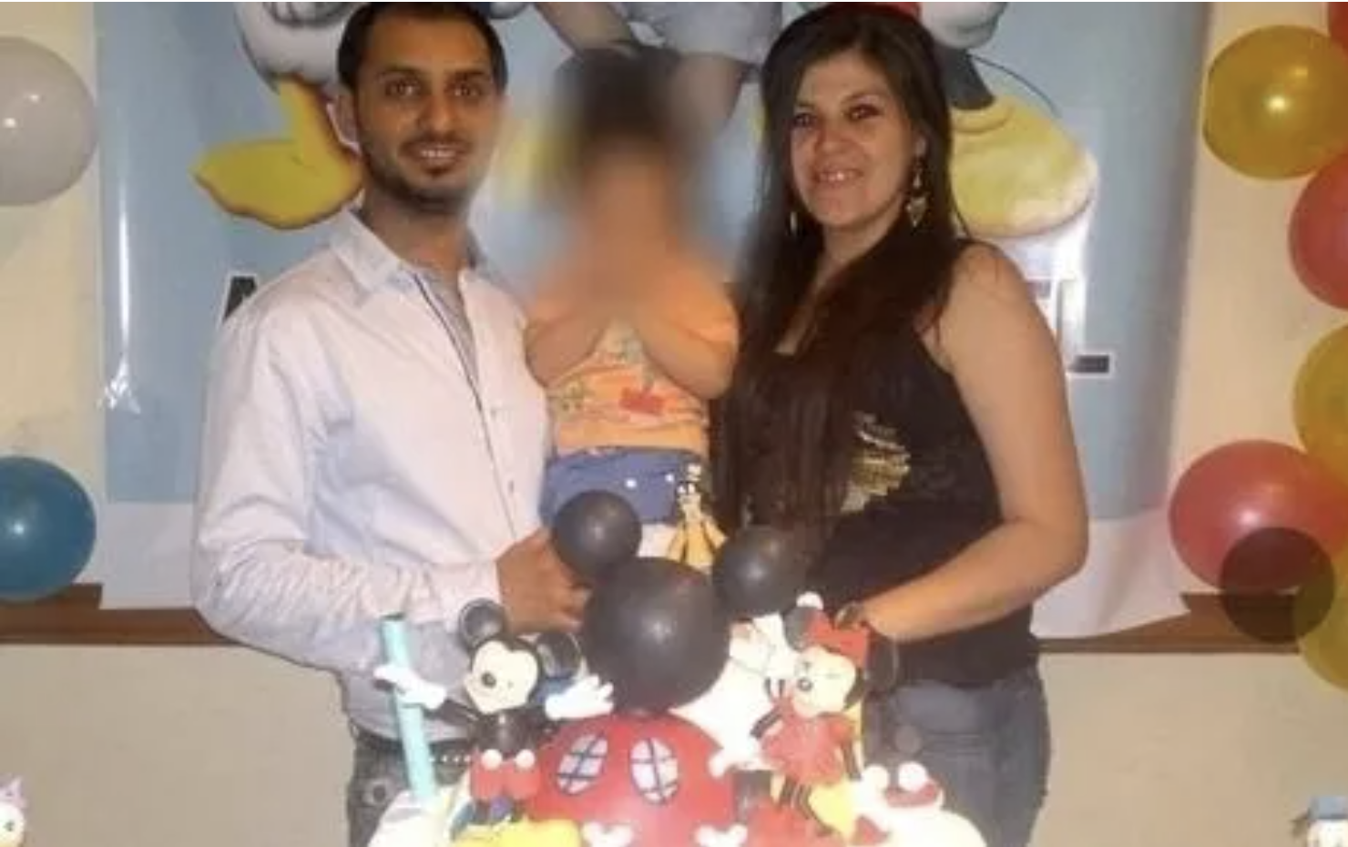 Estranguló a su exmujer, durmió junto al cuerpo y luego reportó el crimen: el caso de un hombre que va a juicio por asesinato