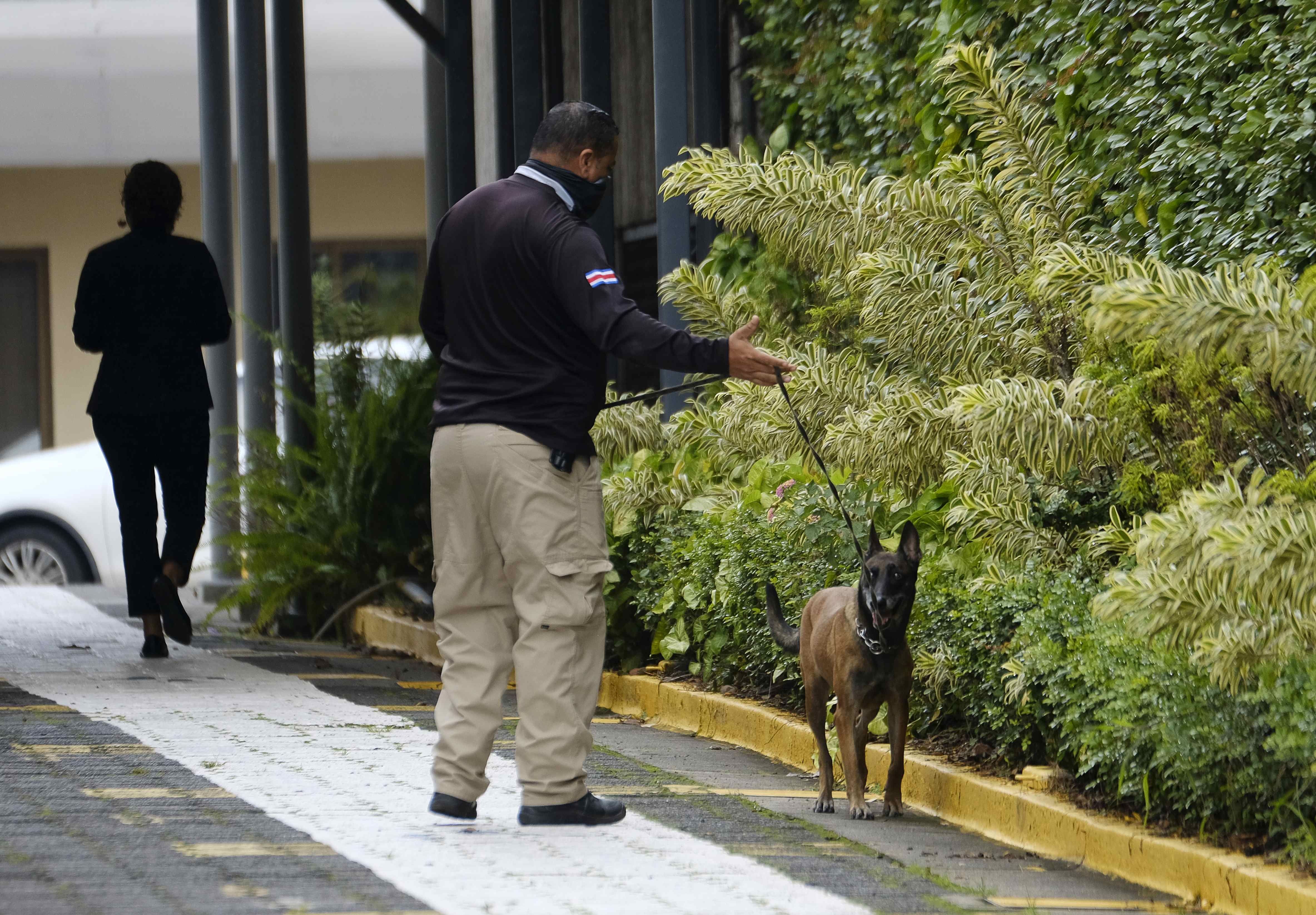Allanan la Casa Presidencial de Costa Rica y capturan a empresarios señalados de corrupción