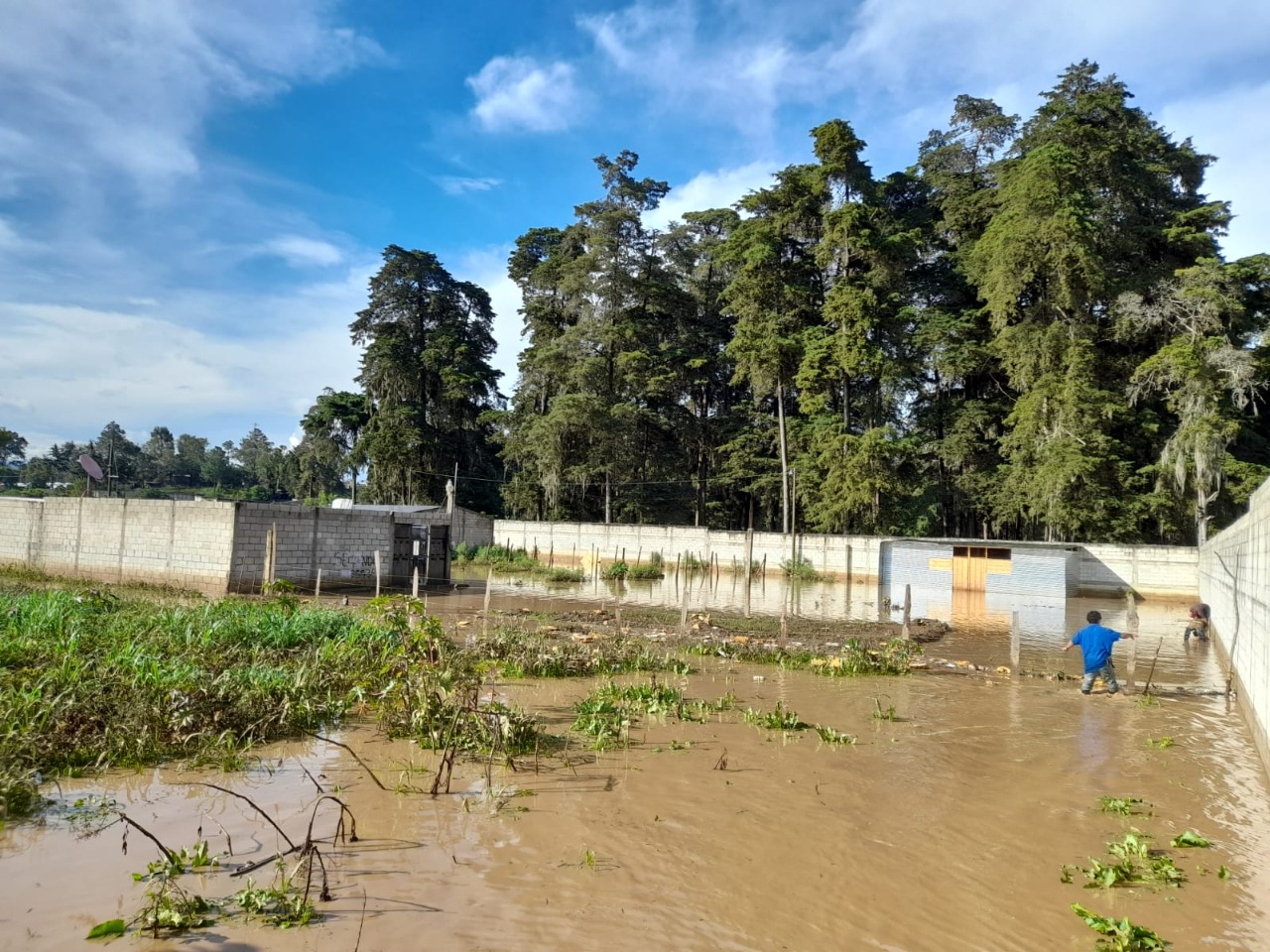 El Insivumeh ha informado sobre el posible fortalecimiento de un sistema de baja presión situado en el océano Atlántico. (Foto: Conred)