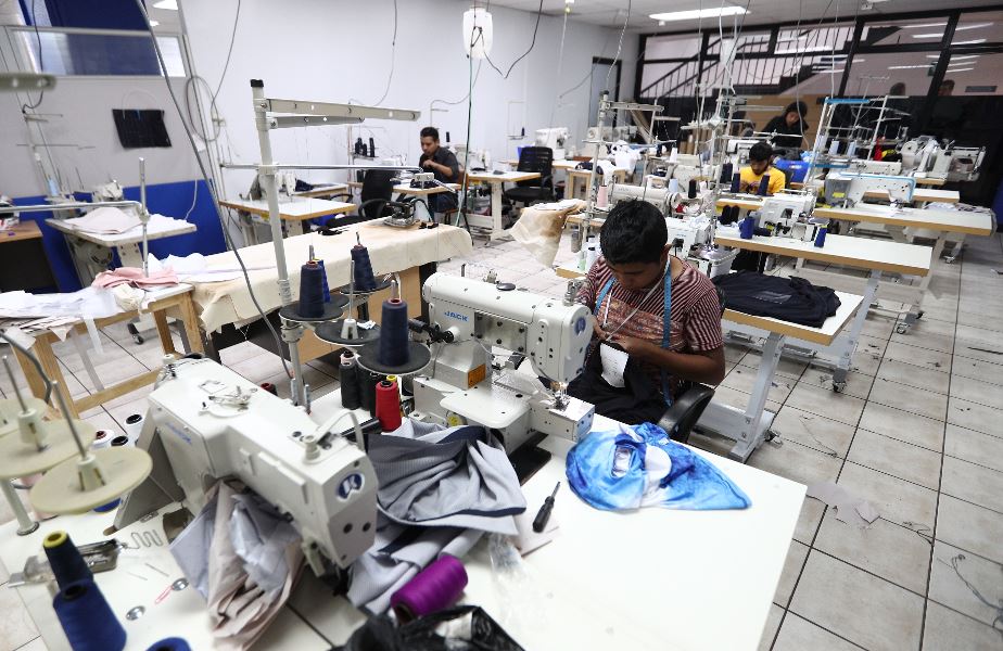 El sector de vestuario y textiles cerrará las exportaciones con más de US$2 mil millones en divisas en 2021. (Foto Prensa Libre: Hemeroteca)  