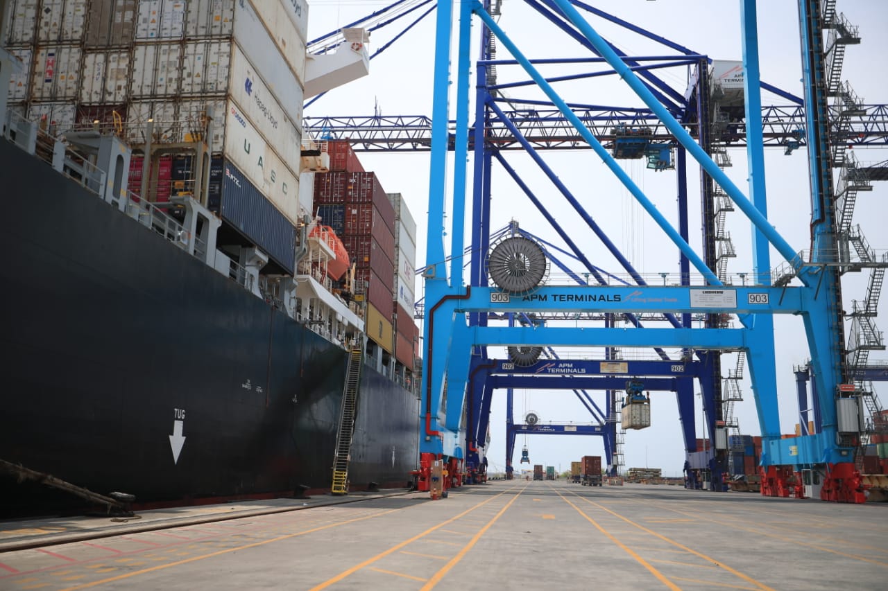 En junio comienza el proceso de importaciones para atender el comercio de fin de año. (Foto Prensa Libre: Hemeroteca) 