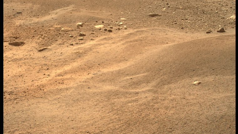 This NASA photo shows an image of Mars surface acquired by NASA's Mars Perseverance rover using its Left Mastcam-Z camera (a pair of cameras located high on the rover's mast) on February 20, 2021 (Sol 2) at the local mean solar time of 16:03:31. (Photo by Handout / NASA/JPL-CALTECH / AFP) / RESTRICTED TO EDITORIAL USE - MANDATORY CREDIT 