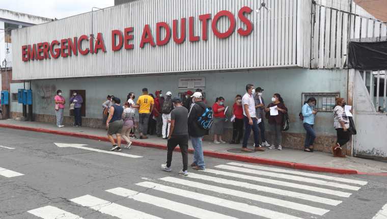 Las morbilidades aparte del covid-19 continúan dándose en el país. Emergencia del Hospital General San Juan de Dios. (Foto Prensa Libre: Hemeroteca PL)