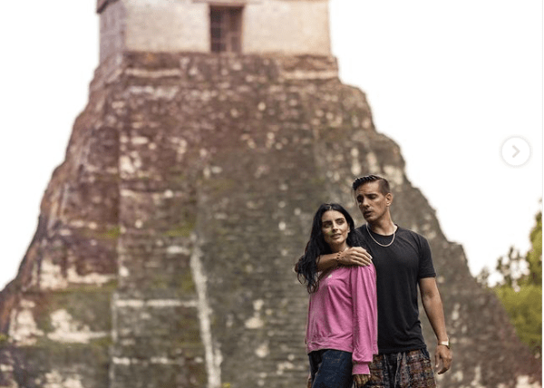 aislinn derbez en guatemala