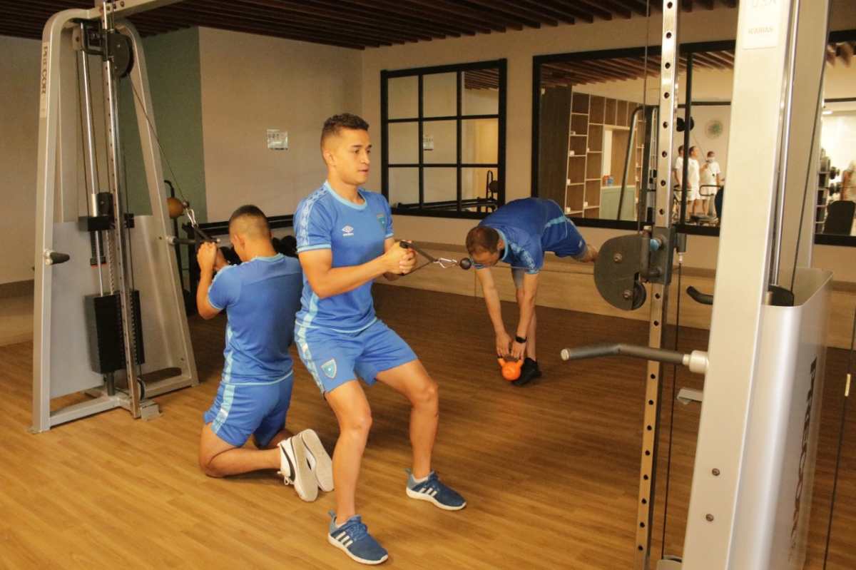Guatemala realiza trabajo de gimnasio y por la tarde entrenará en el Estadio Jong Holland
