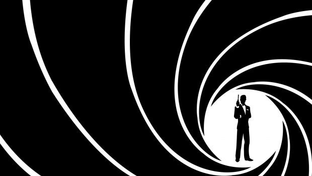 ¿Corre peligro James Bond? Uno de los escritores de las películas teme por el futuro del agente 007