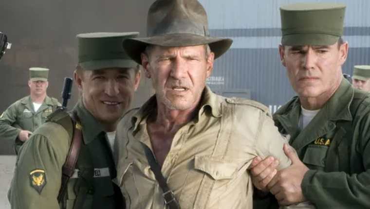 Harrison Ford vuelve a ser Indiana Jones. (Foto Prensa Libre: Twitter)