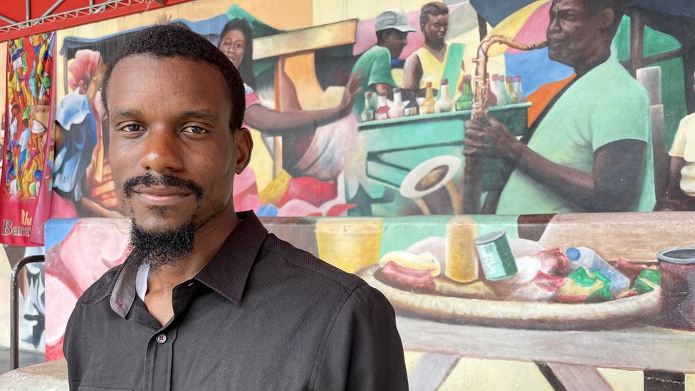 Jean Dondy Cidelca es un joven arquitecto de Little Haiti que promueve la cultura local.