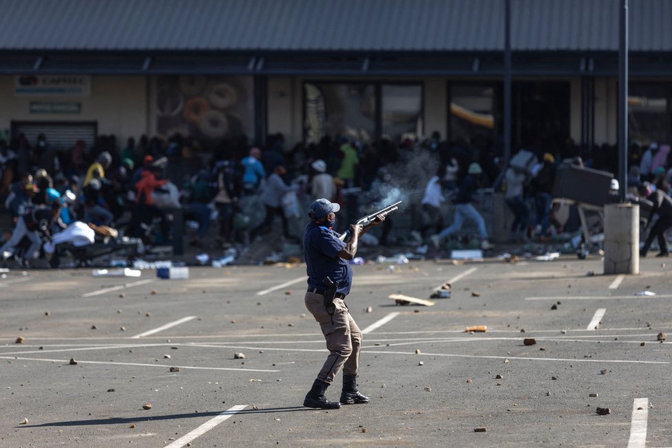 Las protestas comenzaron en la provincia de KwaZulu-Natal, en el este del país.