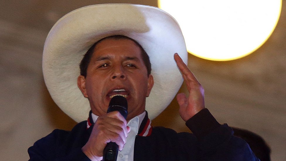 Pedro Castillo llegó a la presidencia de Perú con un programa de economía popular con mercados.