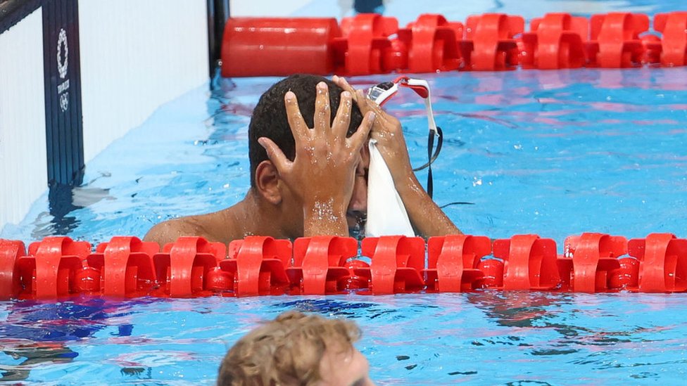 Olímpicos de Tokio: Ahmed Hafnaoui, el desconocido y joven nadador que impresionó al mundo al ganarse la medalla de oro