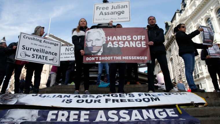 Assange continúa en el Reino Unido peleando para no ser extraditado a Estados Unidos. (GETTY IMAGES)