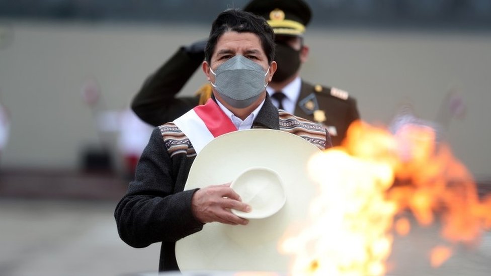 Pedro Castillo: qué dice de su gobierno en Perú el polémico gabinete de ministros que ha elegido