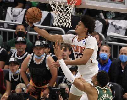 Los Bucks acortan distancias ante los Suns en las Finales de la NBA