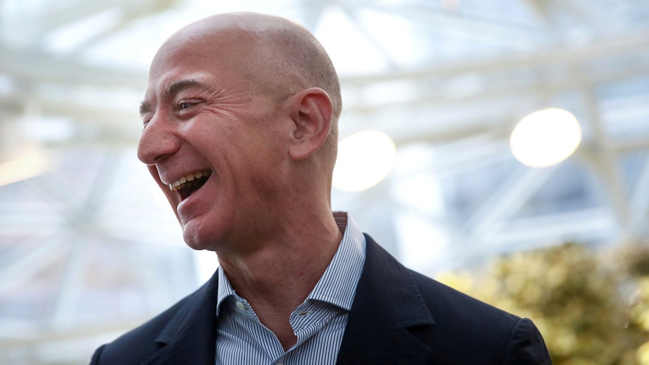 Bezos viajará a bordo del New Shepard en un trayecto de aproximadamente 11 minutos. (Foto Prensa Libre: Reuters)