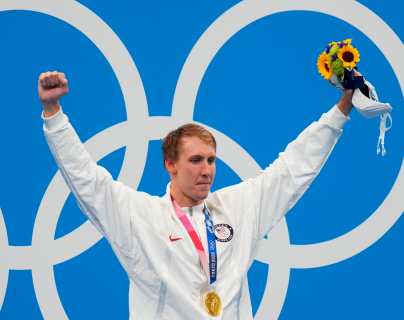 El estadounidense Kalisz gana 400 m estilos, primer oro de natación en Tokio 2020