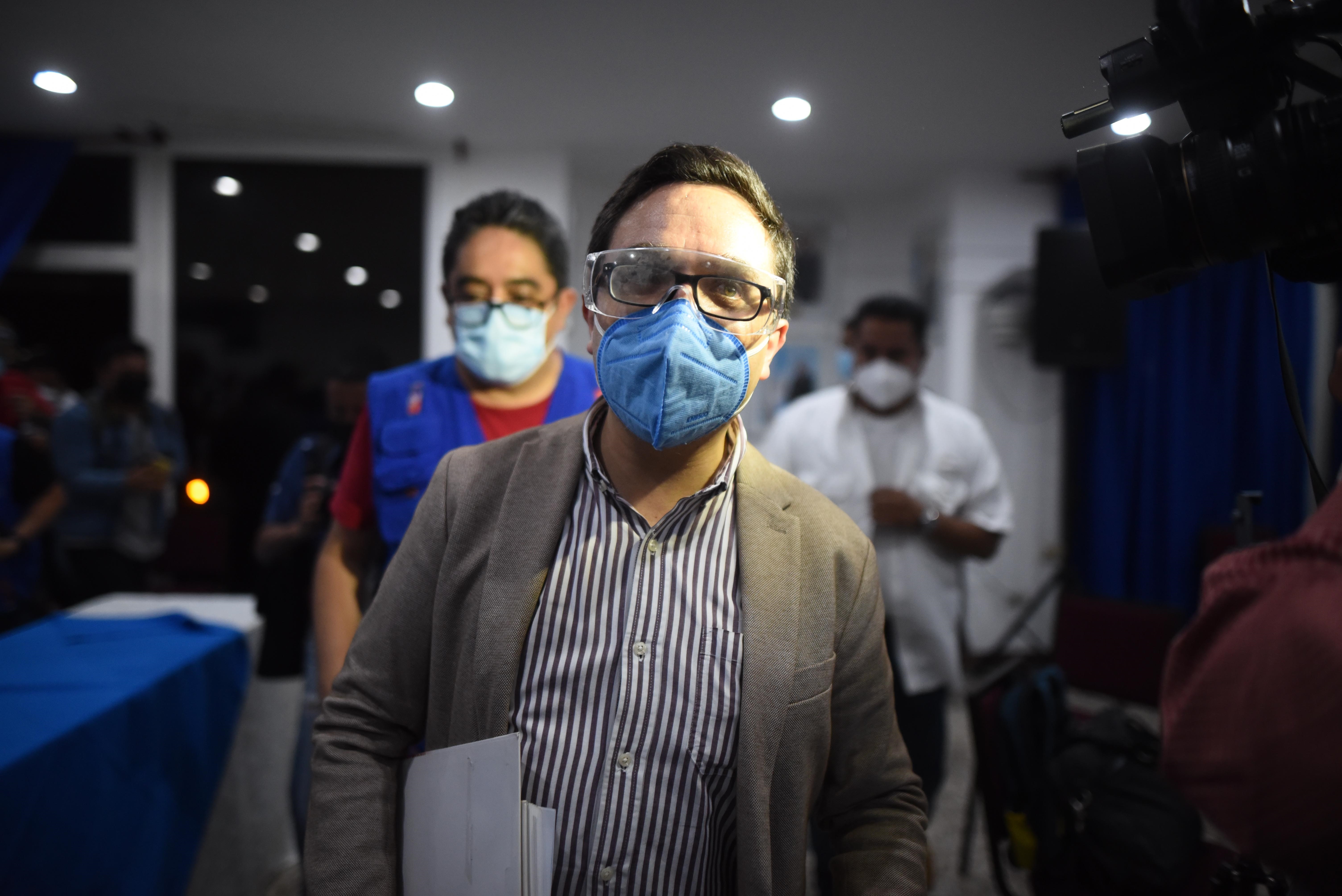 El exfiscal Juan Francisco Sandoval ofrece una rueda de prensa el 23 de julio de 2021, en Ciudad de Guatemala. Foto Prensa Libre: EFE.