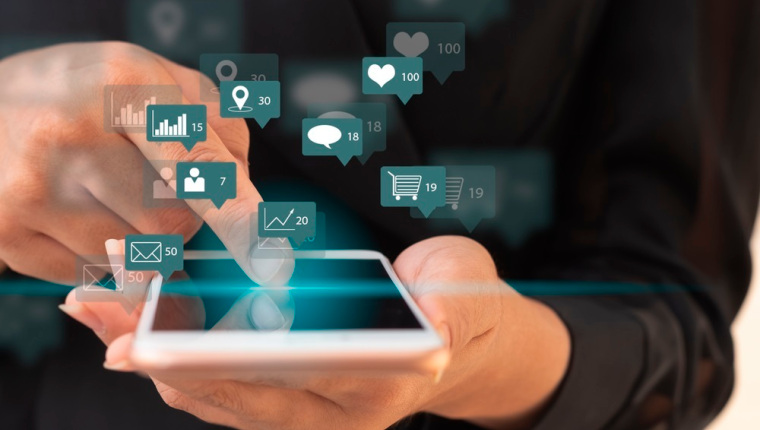 Muchas veces se aceptan solicitudes que no son obligatorios y que algunos desarrolladores pueden utilizar para extraer información de los usuarios con el objeto de enviarles una publicidad más personalizada. Foto cedida por Ironhack