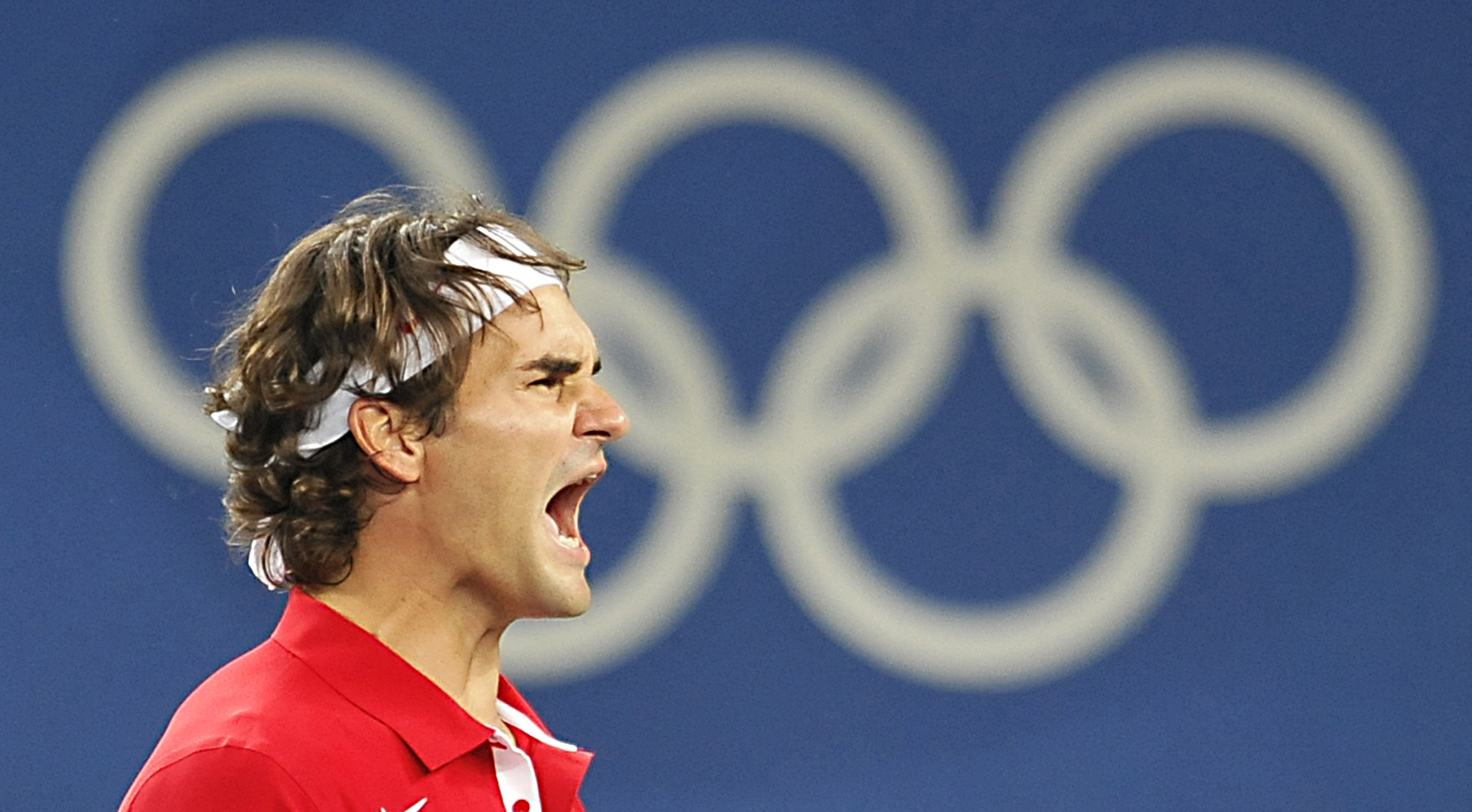 El tenista suizo, Roger Federer confirmó que no participará en los Juegos Olímpicos de Tokio. Una medalla de oro en individual es su asignatura pendiente. Foto Prensa Libre: AFP.