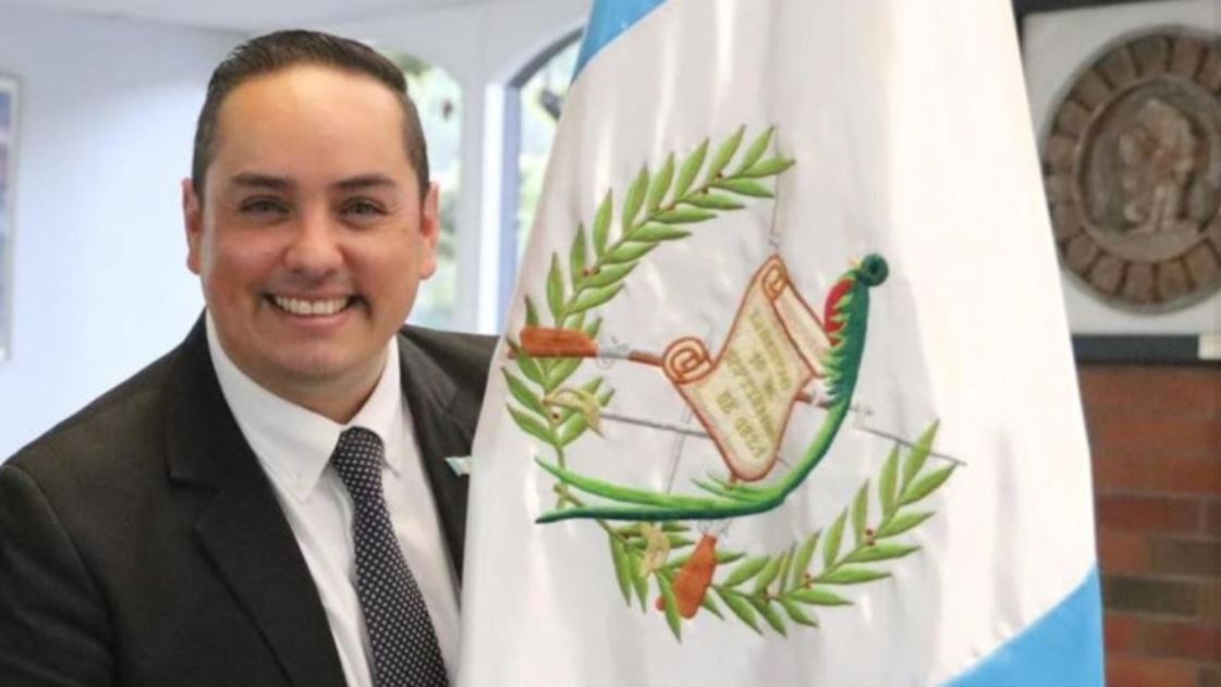 Tekandi Paniagua, cónsul general de Guatemala en Los Ángeles. (Foto Prensa Libre: Tomada del Facebook del Consulado de Los Ángeles)
