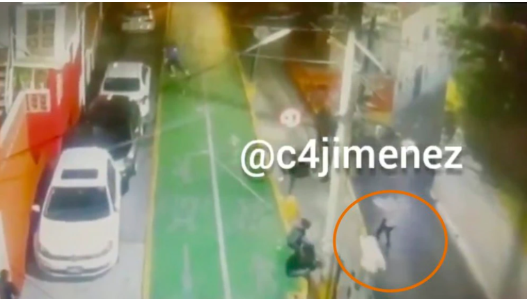 El hecho ataque armado ocurrió en la alcaldía Magdalena Contreras, colonia La Cruz, ciudad de México. (Foto Prensa Libre: @c4jimenez /Twitter)