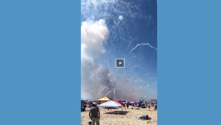 El momento de la explosión fue captado por usuarios de las redes sociales. (Foto captura de pantalla video Twitter/@GillyOfThe412). 
