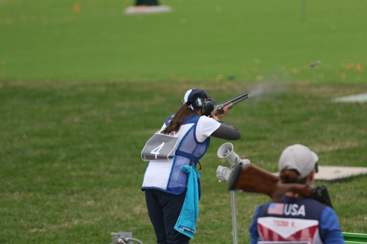 Vamos Guate: Adriana Ruano cambió la gimnasia por el tiro de armas de caza