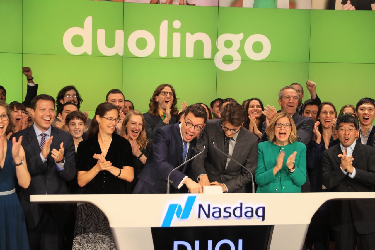 Duolingo enseña más de 40 idiomas para unos 40 millones de usuarios a través de los 500 millones de descargas con los que cuenta su plataforma, con sede en Pittsburgh (Estados Unidos). (Foto Prensa Libre: Twitter de Luis von Ahn)