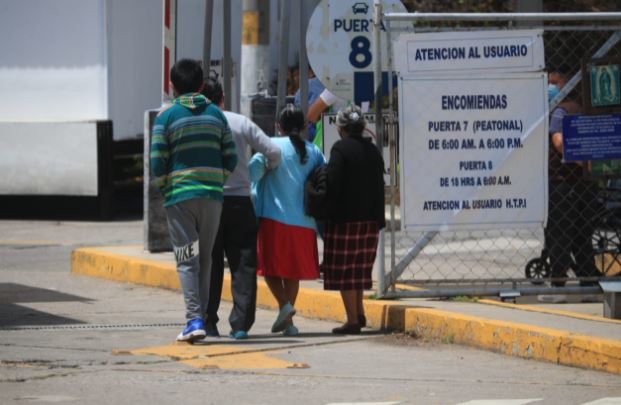 “No hay pruebas, vengan mañana”: guatemalteco narra calvario vivido para hallar prueba de covid-19 para su abuela