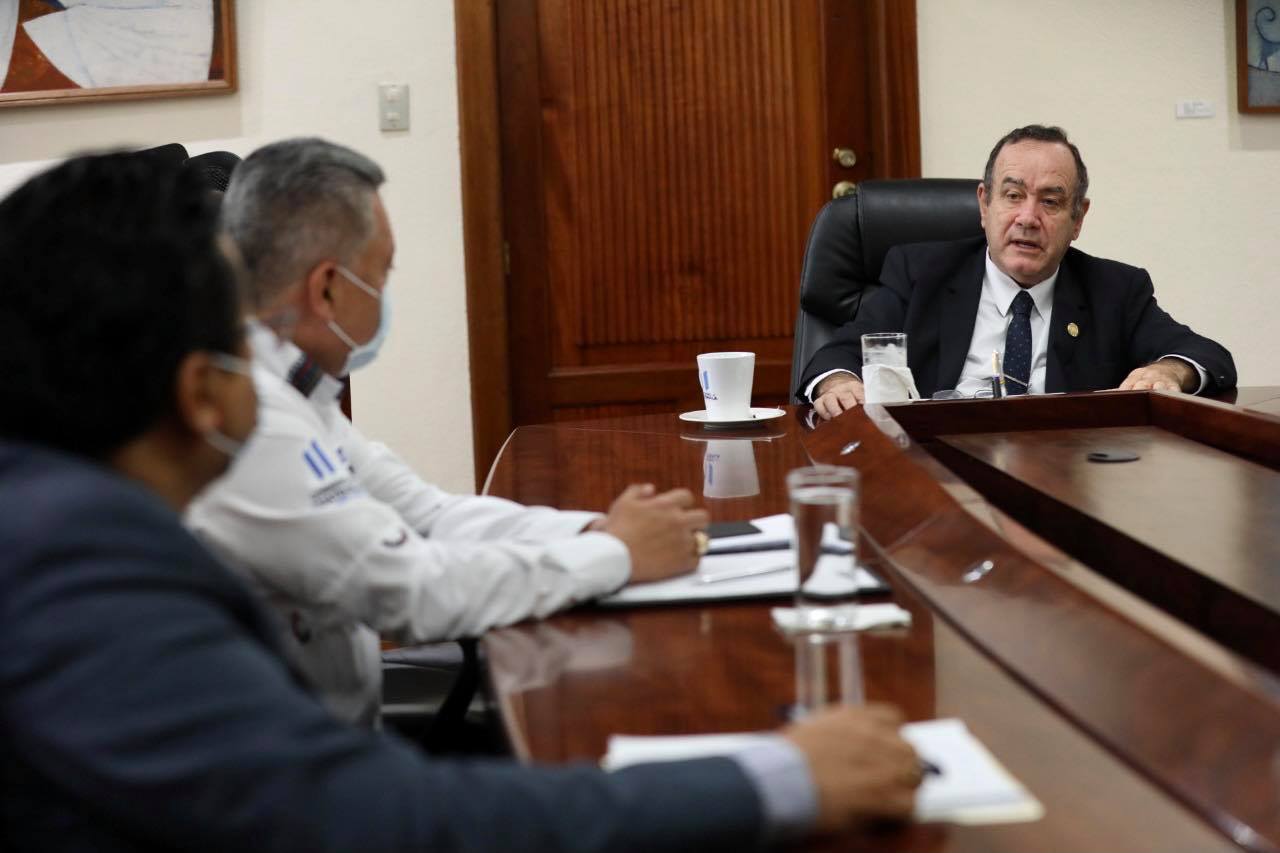El presidente Alejandro Giammattei indicó que ha girado instrucciones a Finanzas y Minex para que el MP tenga recursos necesarios para operar. (Foto Prensa Libre: Gobierno de Guatemala)