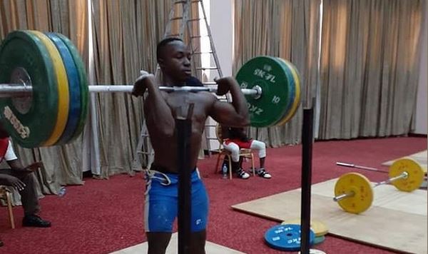 Julius Ssekitoleko practicando en su natal Uganda. (Foto Prensa Libre: JuliusSsekitoleko Instagram)