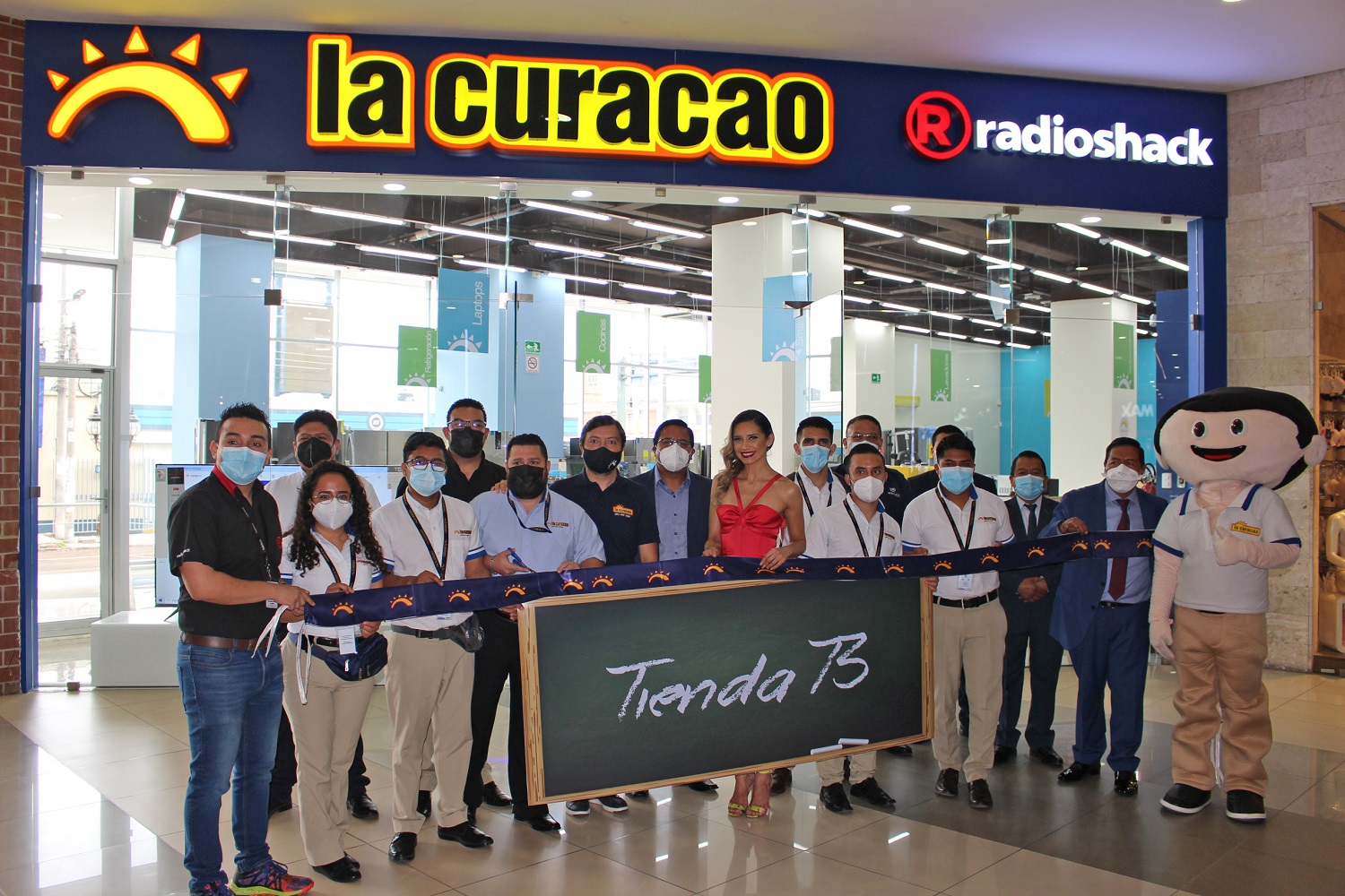 La Curacao y Radio Shack se acercan más  a sus clientes con la apertura de nuevas ubicaciones. Foto Prensa Libre: Cortesía.