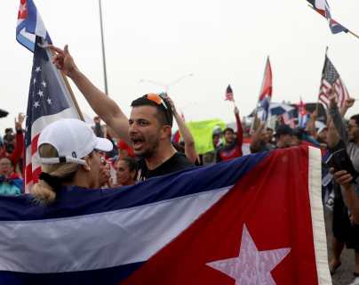 Biden evalúa si EE. UU. tiene “la capacidad tecnológica de restaurar” el acceso a internet en Cuba