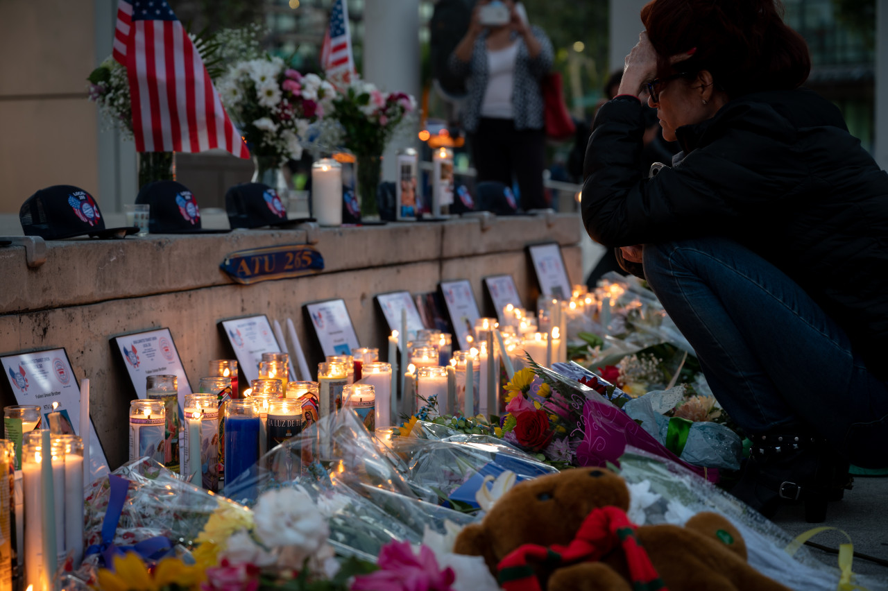  Homicidios en EU subieron 25 por ciento en 2020. Honran a nueve personas abatidas en San José, California. (Mike Kai Chen para The New York Times) 