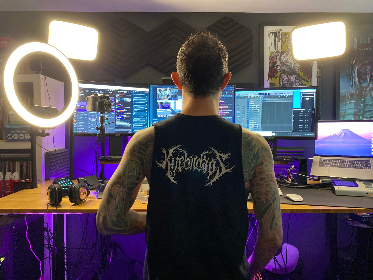 Twitch empezó como una plataforma de juegos pero se ha vuelto muy popular entre los músicos, en parte, porque les permite generar mucho más ingresos que Spotity.  Imagen:  Matt Grubb para The New York Times