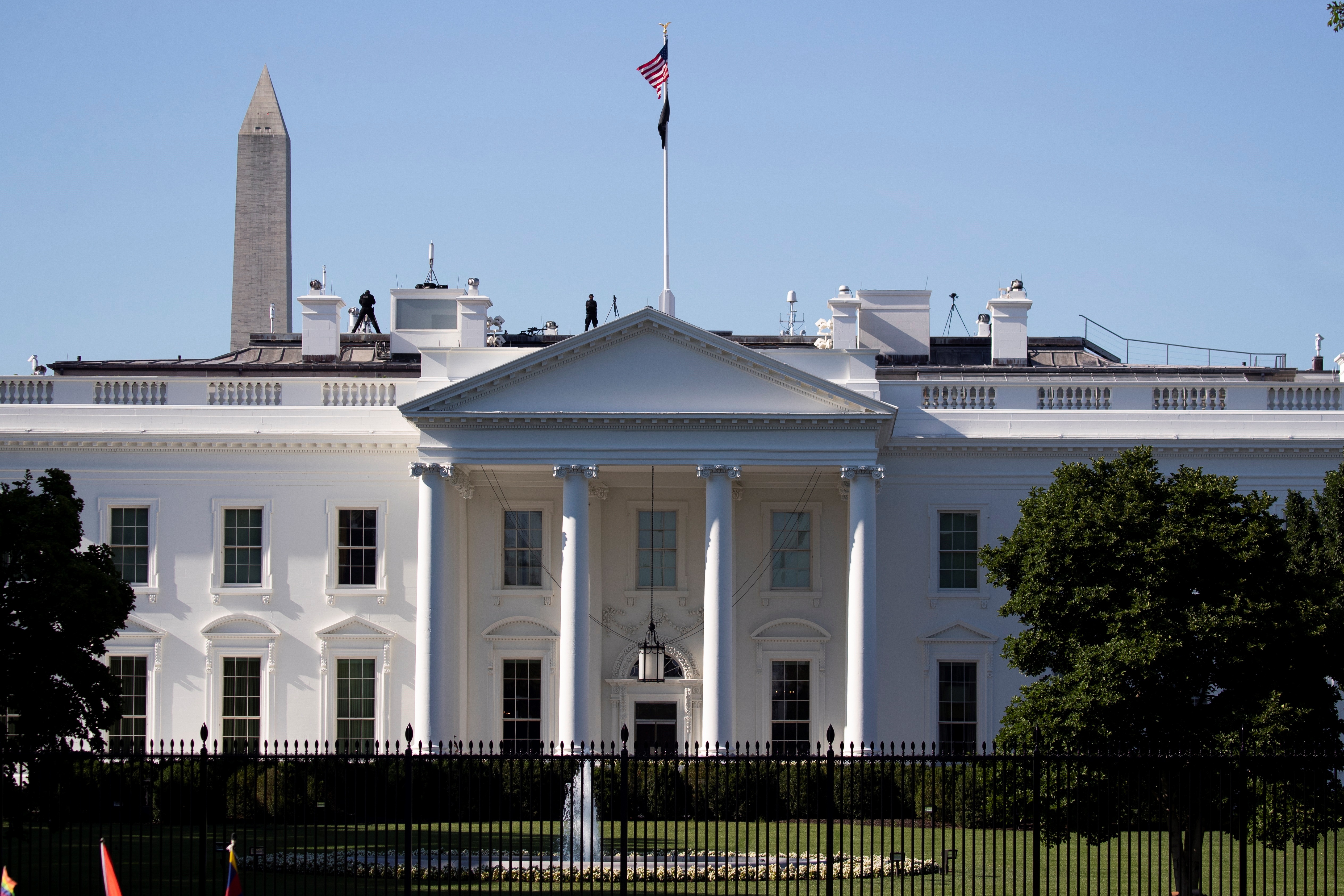 El Gobierno de EE. UU. publicó una lista con 55 nombres de guatemaltecos, salvadoreños y hondureños implicados en casos de corrupción. (Foto Prensa Libre: EFE) 