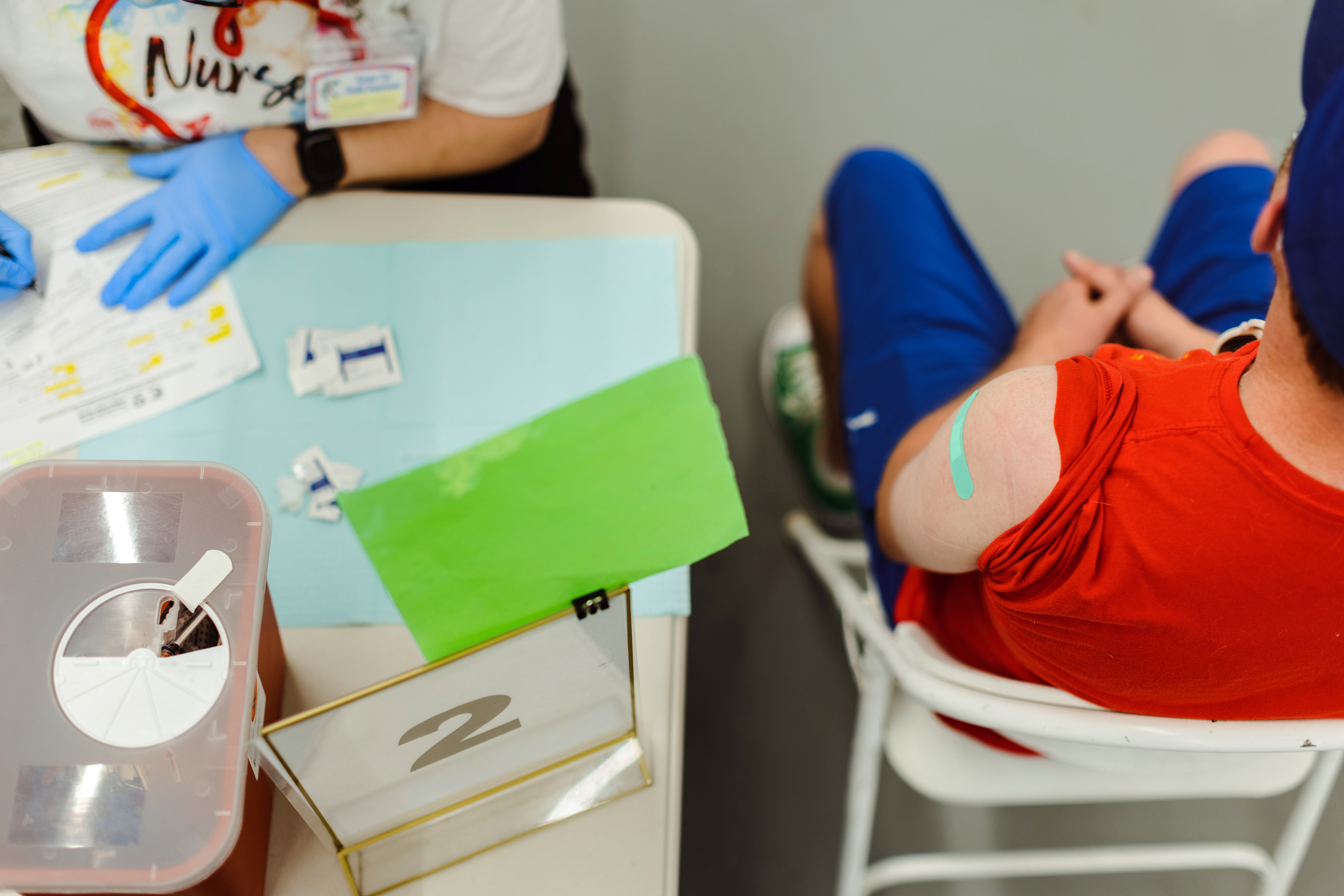 Por qué los adultos jóvenes son uno de los mayores obstáculos para la inmunidad colectiva