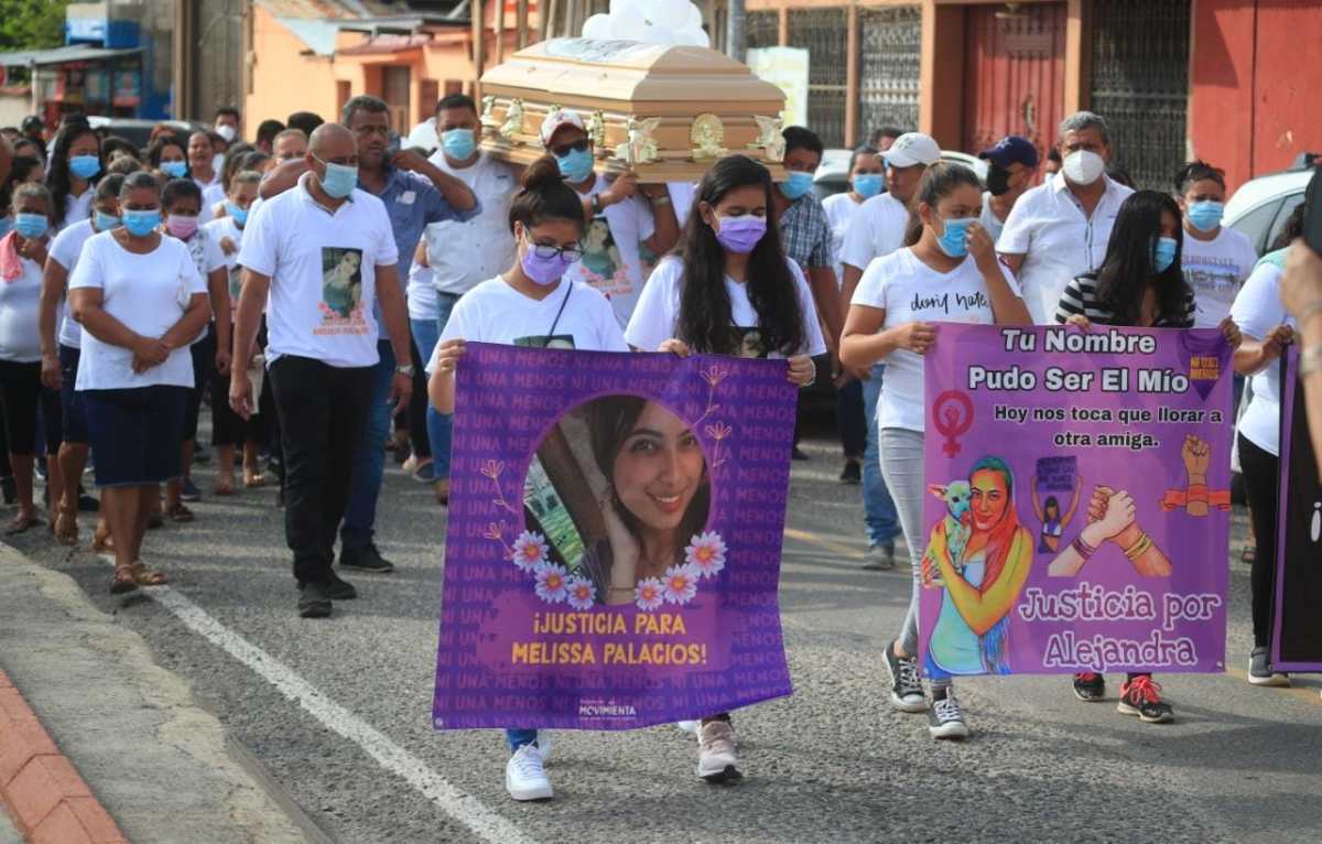 “Justicia para Melissa Palacios”: Dan último y emotivo adiós a la joven que fue asesinada en Zacapa