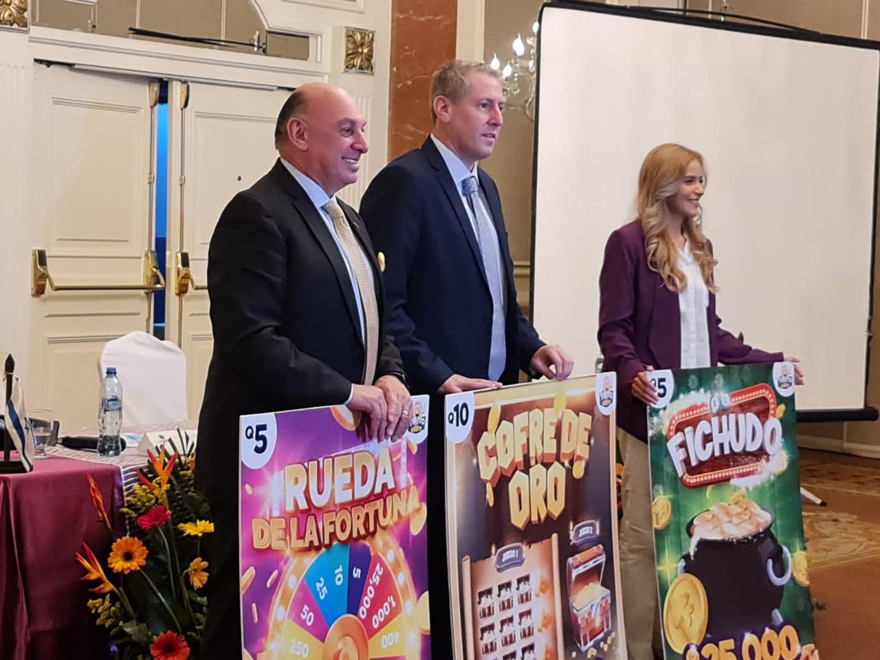 Lotería de Guatemala entregó el primer millón de quetzales por medio de Lotomanía 5/40. Foto Prensa Libre: Cortesía.