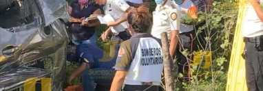 Vehículo en el que se accidentó el alcalde de Quesada, Jutiapa, Carlos Alberto Martínez Castellanos. (Foto Prensa Libre: Sucesos Jutiapa)