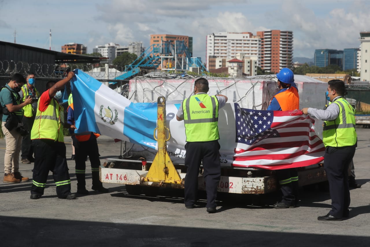 Esta es la segunda donación de vacunas por parte de Estados Unidos. (Foto Prensa Libre: Érick Ávila)
