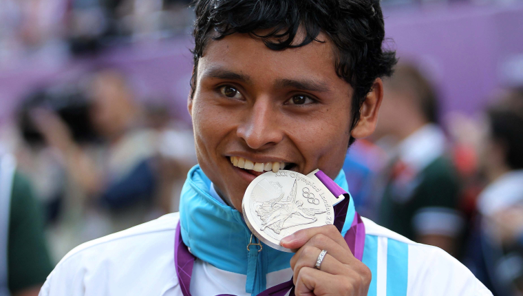 Erick Barrondo logró la primera medalla para Guatemala en Juegos Olímpicos, al ganar la plata en 20 kilómeteros de marcha de Londres 2012. Foto Prensa Libre: Hemeroteca PL.