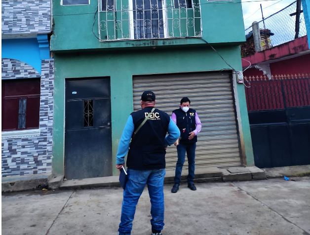 Uno de los operativos que realizó el MP y la PNC en Huehuetenango. (Foto Prensa Libre: MP)