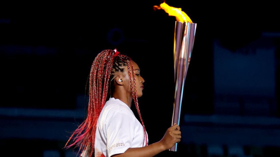 Naomi Osaka encendió el pebetero de los Juegos Olímpicos. GETTY IMAGES