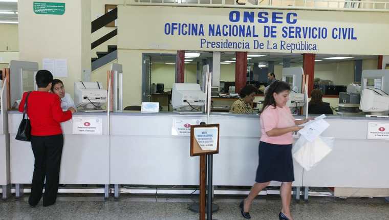 Foto de archivo. Según la Onsec, en seis años el Estado ha generado más de 247 mil nuevas plazas de trabajo. (Foto Prensa Libre: Hemeroteca PL)