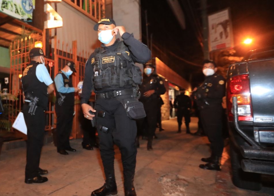 La PNC reportó 63 capturas ayer por la noche.  (Foto Prensa Libre: Hemeroteca PL)